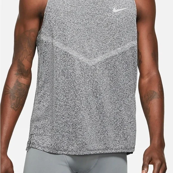 New men’s Nike Running Core 365 Rise Size XL Dri-Fit Polyester Shirt - Picture 4 of 14